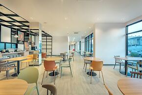 PLAAI Plus Hotel Bowin