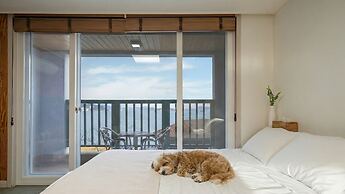 Geoje Beachwhite Pension