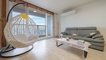 Geoje Beachwhite Pension