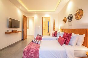 Luxury 4BR Haven, Steps to Canggu's Beach Elegance
