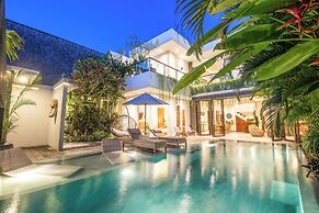 Luxury 4BR Haven, Steps to Canggu's Beach Elegance