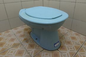 OYO Life 93155 Wisma Sarah