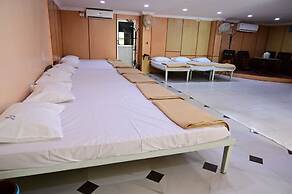 Hotel Priya