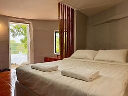 Khao Yai Lake Hill Resort