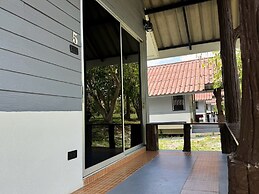 Khao Yai Lake Hill Resort