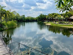 Khao Yai Lake Hill Resort