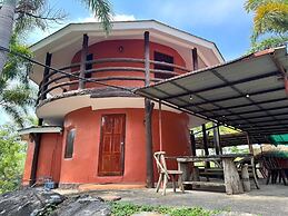 Khao Yai Lake Hill Resort