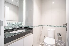 Exquisite 1BR Haven Partial Sea View