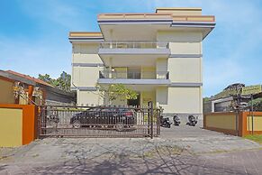 OYO Life 90675 Ld Residence