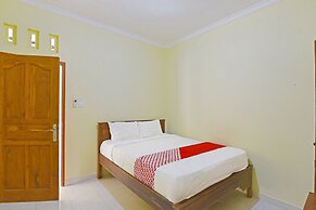 OYO Life 90675 Ld Residence
