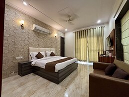 Homefort Stays, Millennium City Centre Gurugram