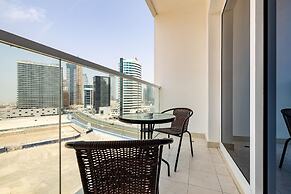 Tanin - Sleek Studio in AG Tower with Canal Views