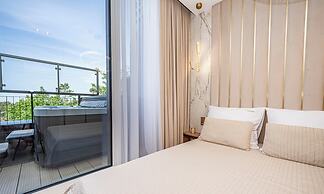 Seaside Garden Apartments & Wellness
