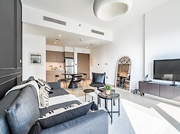 The Elevated Abode 1BHK Apt in Downtown