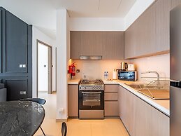 The Elevated Abode 1BHK Apt in Downtown