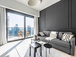 The Elevated Abode 1BHK Apt in Downtown