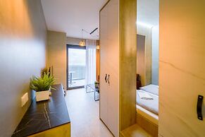 Svarog Unique Apartment by CHORS
