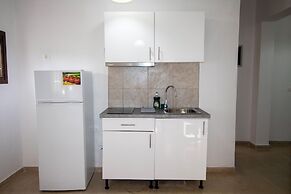 Harrys bar & apartments
