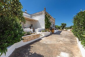 3646 Casal 800 by Perle di Puglia