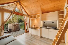Glamping Mountain Fairy Tale