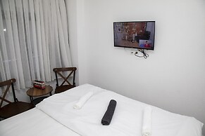 Noya Suites