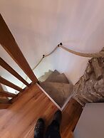 Charming 1-bed Cottage in Brynmenyn