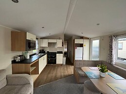 Stunning 8 Berth Caravan in Poole