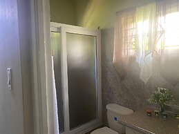 Lachemar Guest House