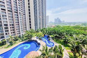 Homey And Spacious 3Br Sky House Bsd Apartment