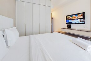 Homey And Spacious 3Br Sky House Bsd Apartment