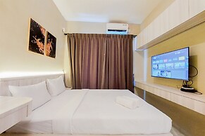 Relaxing And Homey Studio Room Sky House Bsd Apartment