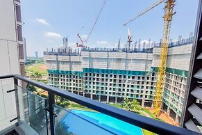 Relaxing And Homey Studio Room Sky House Bsd Apartment