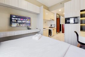 Relaxing And Homey Studio Room Sky House Bsd Apartment
