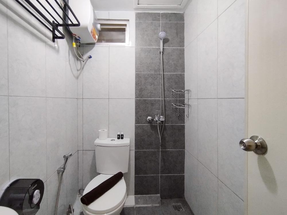 Modern 2Br At Apartment Suites @Metro