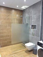 Lorenzo Mavili Suite