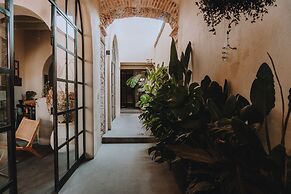 Casa Realm