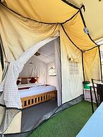 Kalash Parkaze and Tent Inn