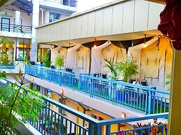 Kalash Parkaze and Tent Inn