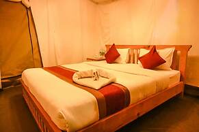 Kalash Parkaze and Tent Inn