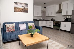 Grey Mansion BnB