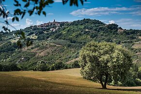 Tuscan Sun With Shared Pool