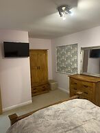Central Beverley 4-bedroom Townhouse