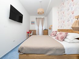 Marea Luxury Rooms