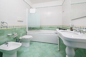Marea Luxury Rooms