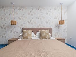Marea Luxury Rooms