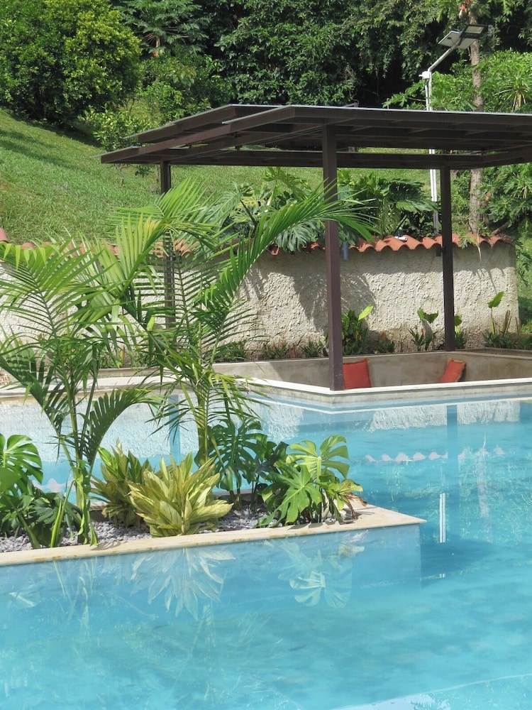 ECO HOTEL VERANO AZUL