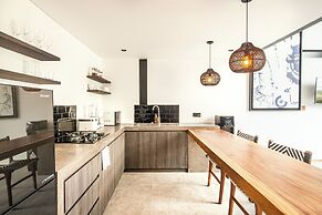 Spacious Loft 200m From Beach Canggu