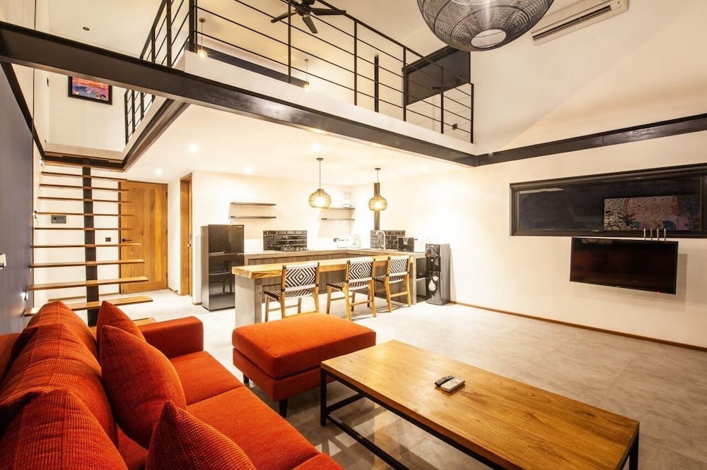 Spacious Loft 200m From Beach Canggu