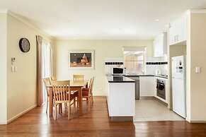 Buckingham Apartment