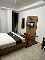 GULNAAR INN